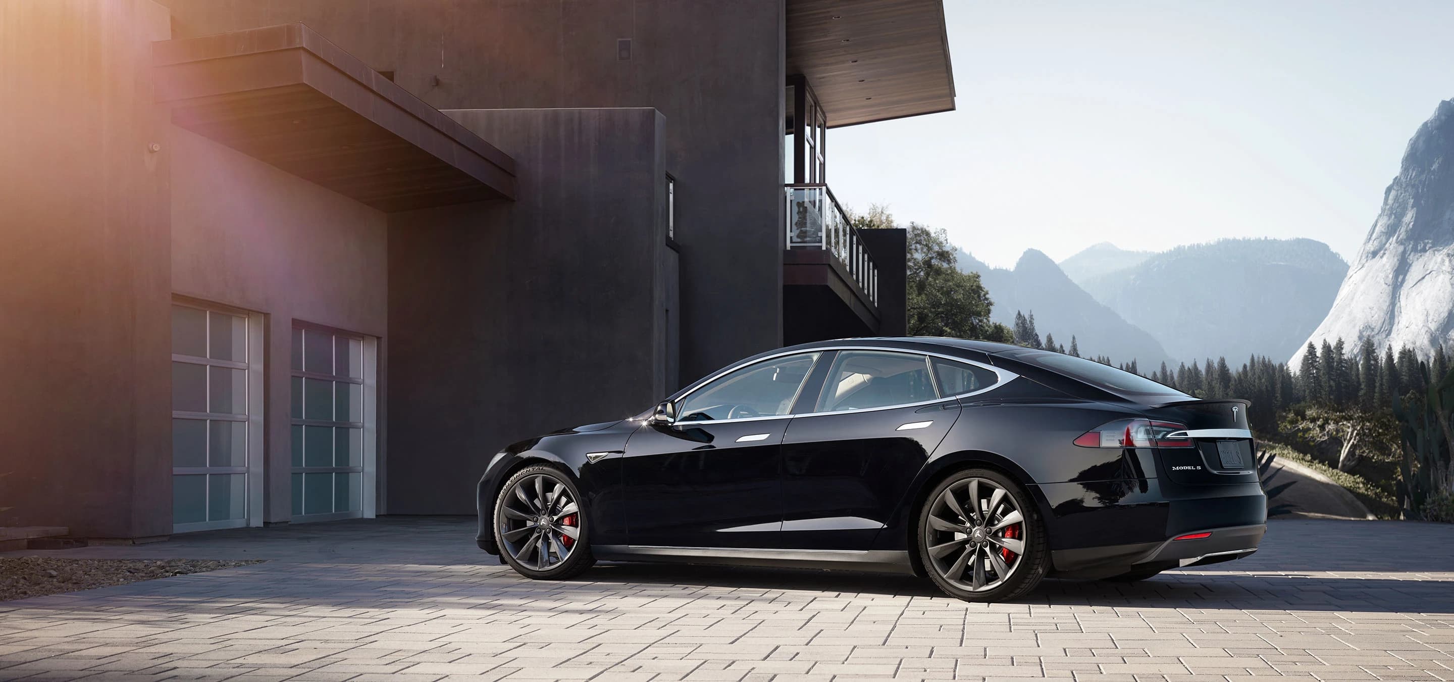 Tesla Model S 85D photo