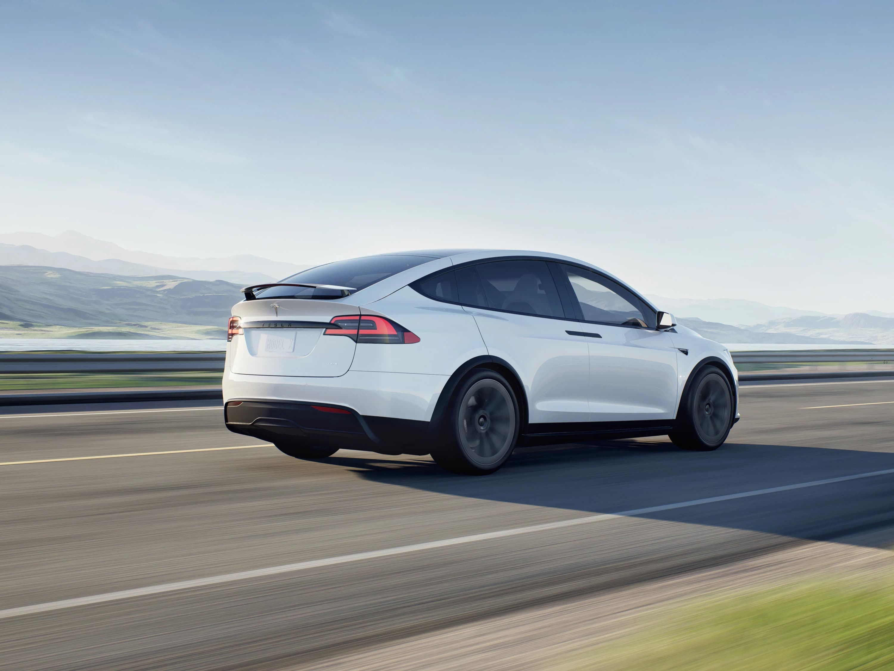 Tesla Model X Standard Range photo