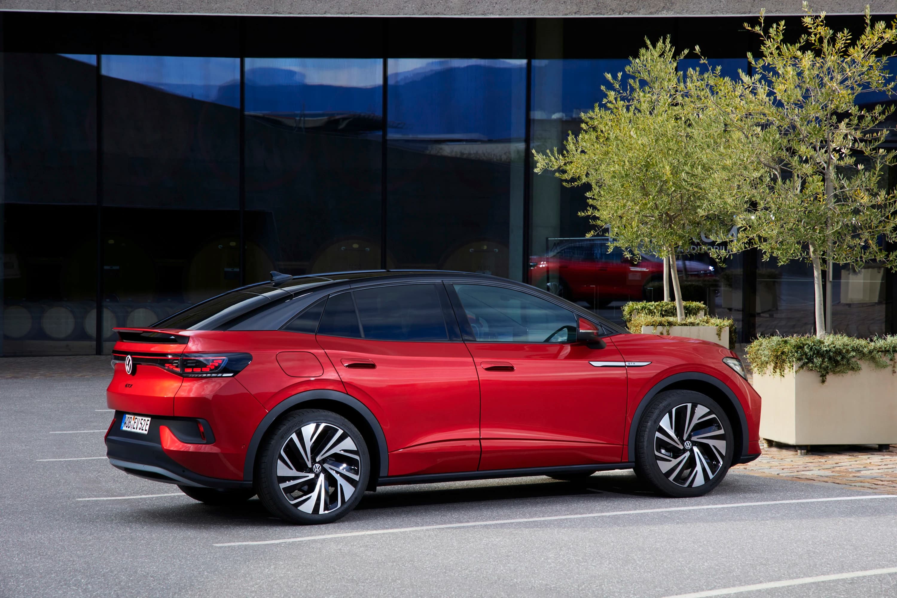 Volkswagen ID.5 GTX 4MOTION (GEN1) photo