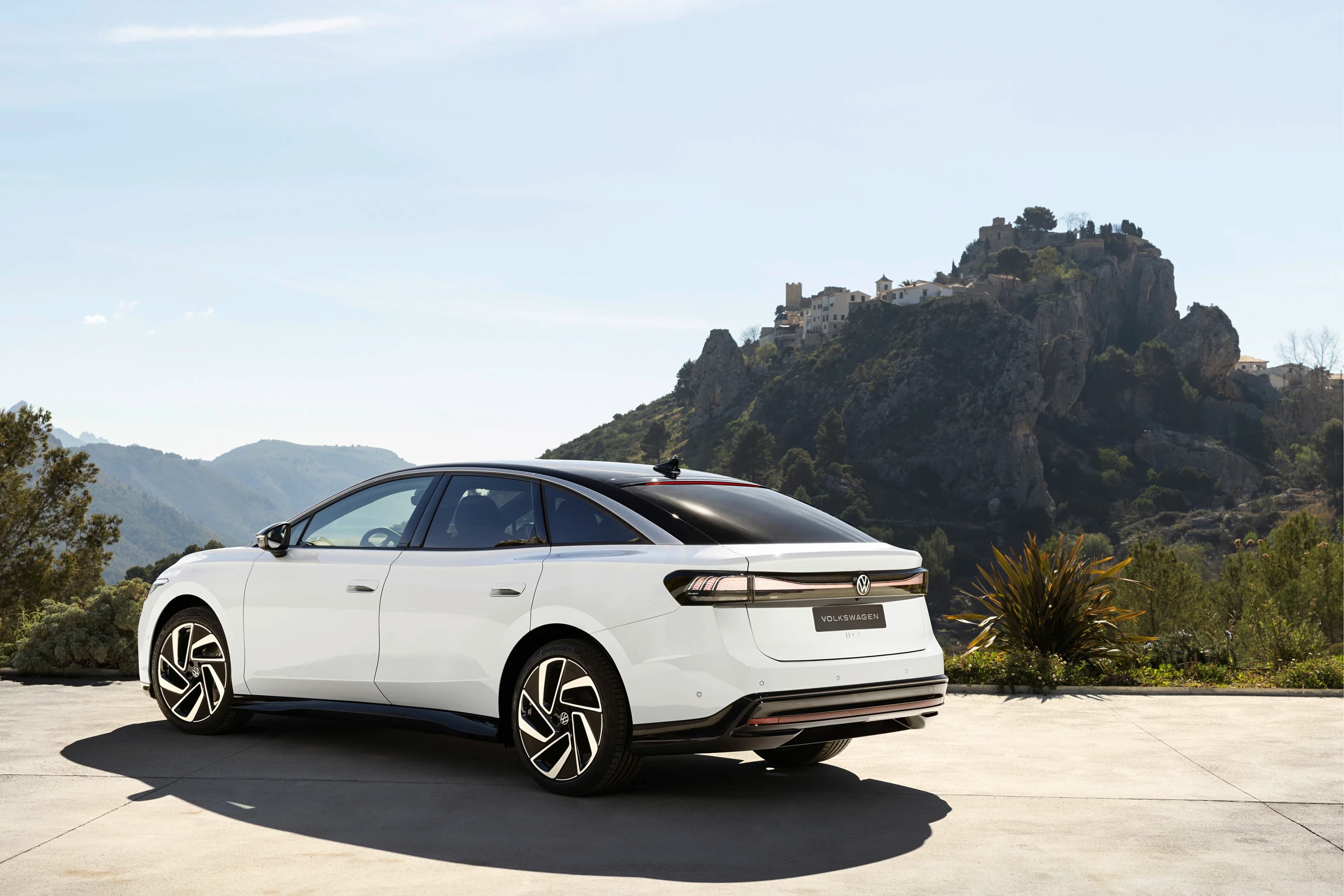 Volkswagen ID.7 Pro photo