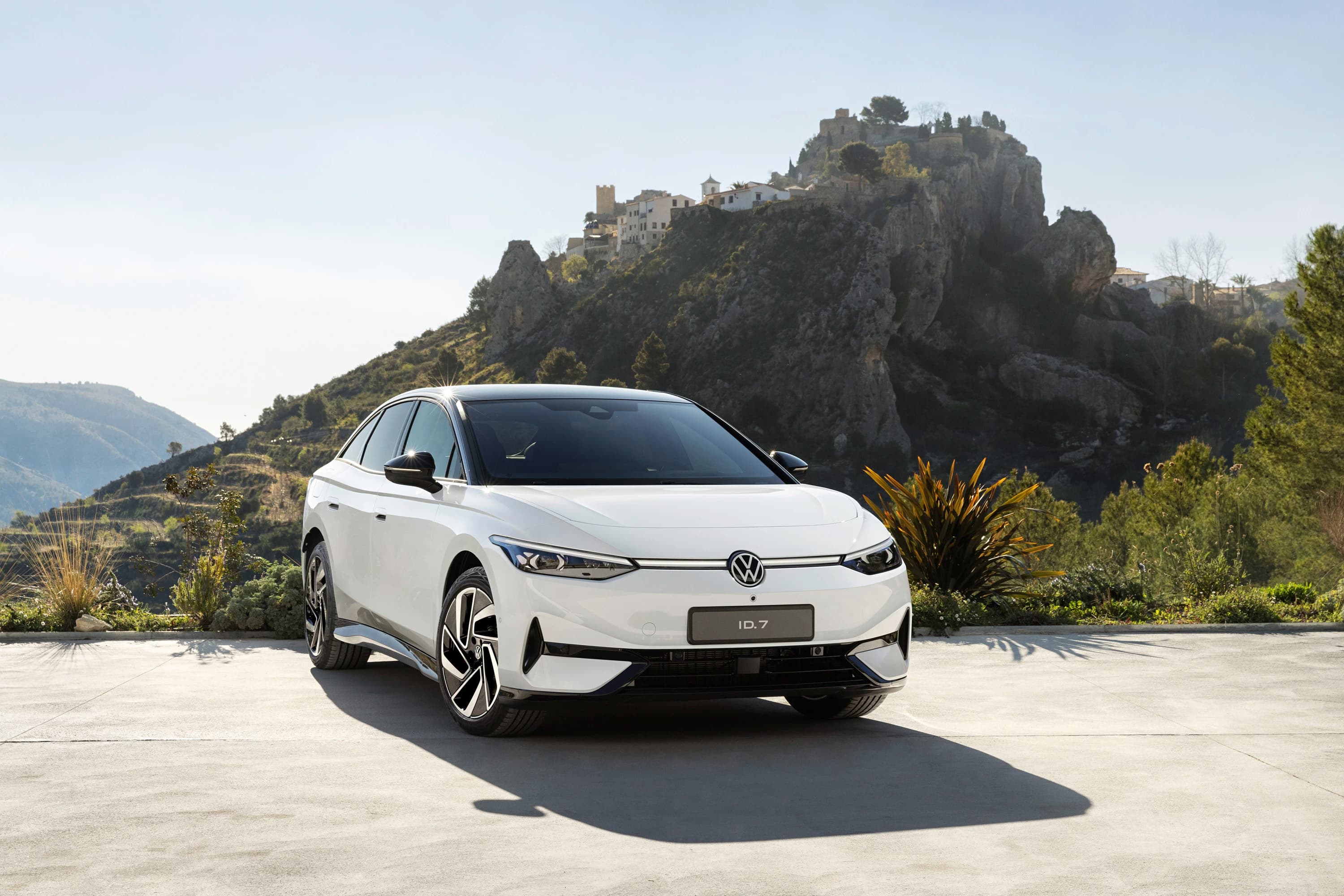 Volkswagen ID.7 Pure photo