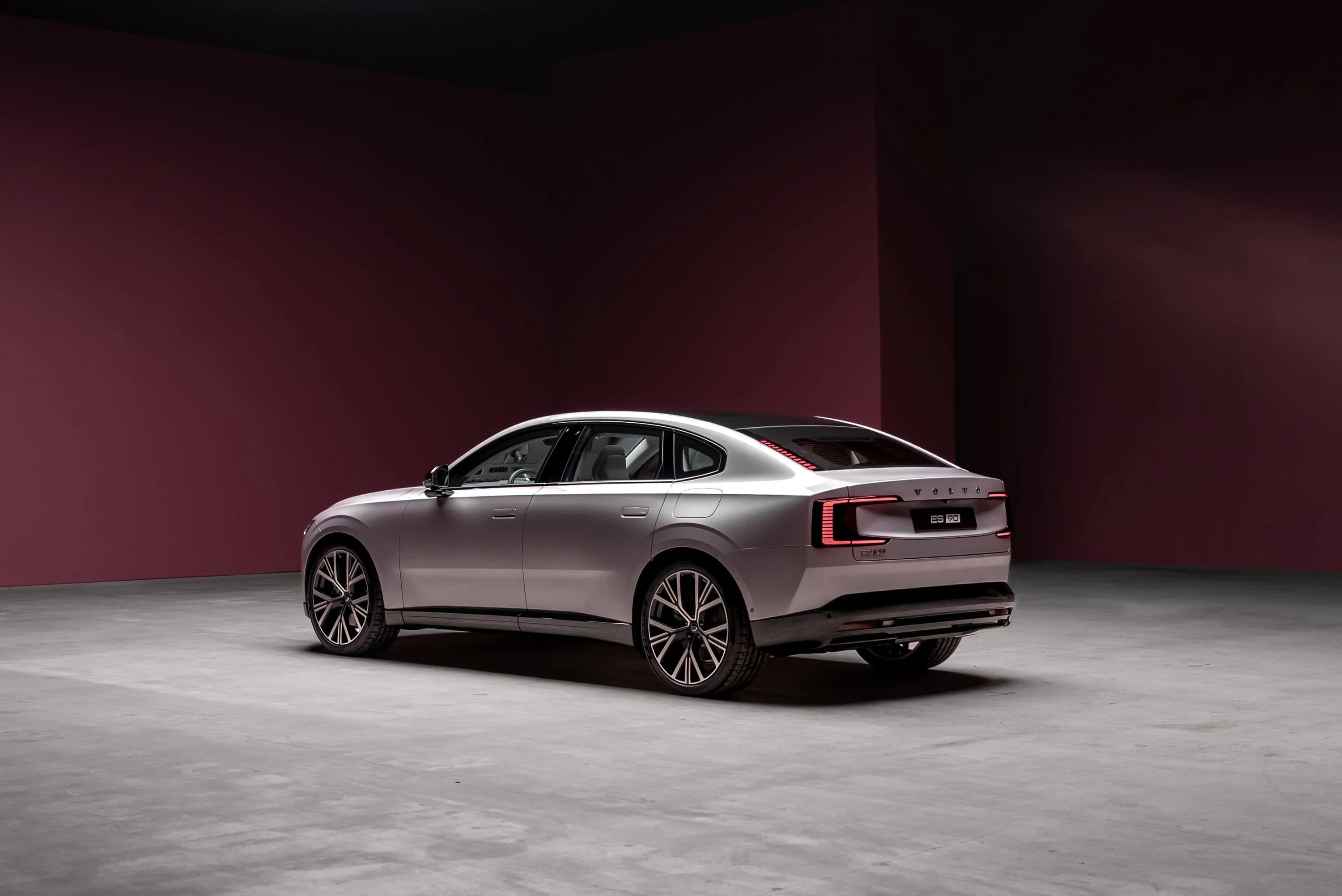 Volvo ES90 Single Motor Extended Range photo