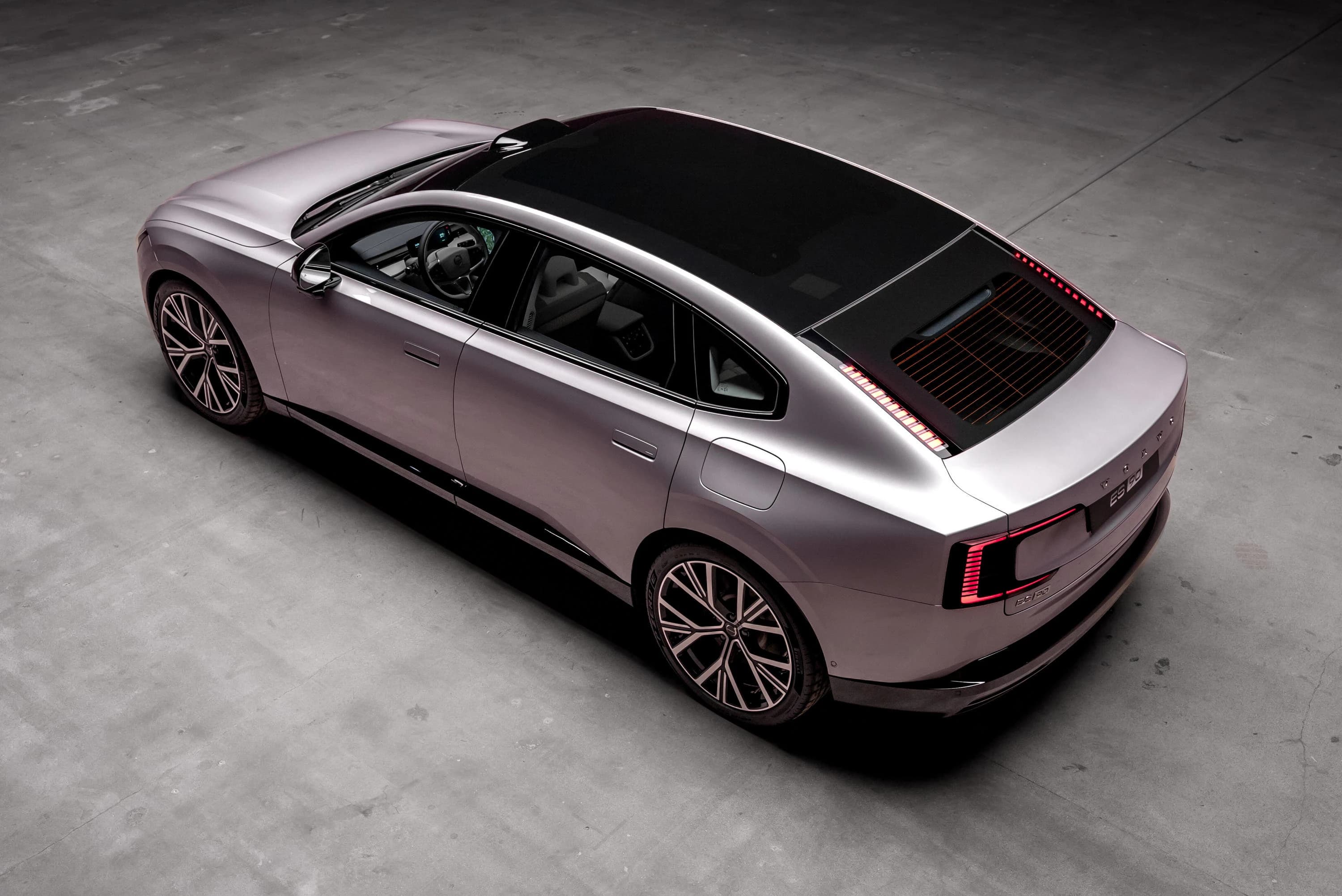 Volvo ES90 Twin Motor Performance photo