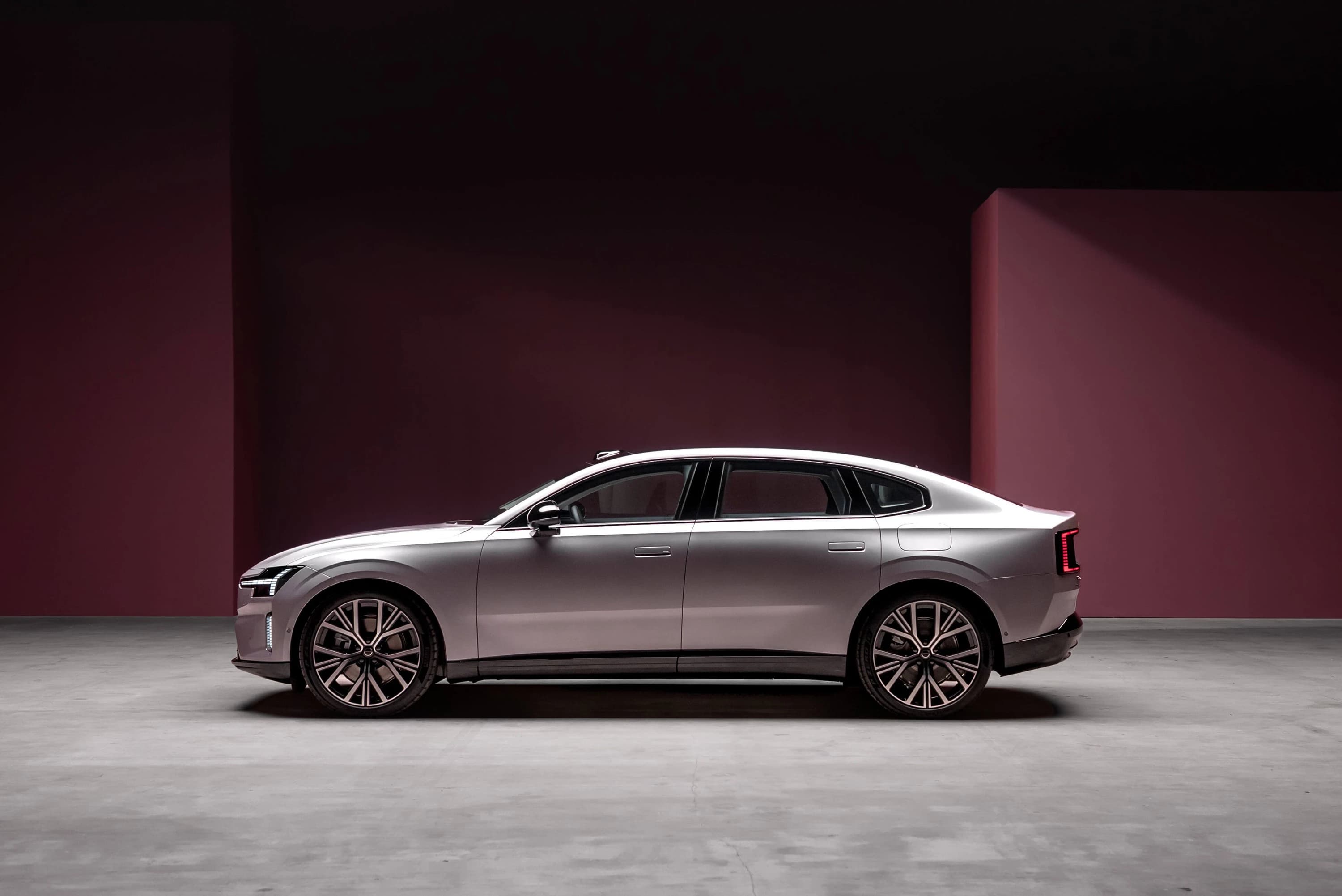 Volvo ES90 Twin Motor Performance photo