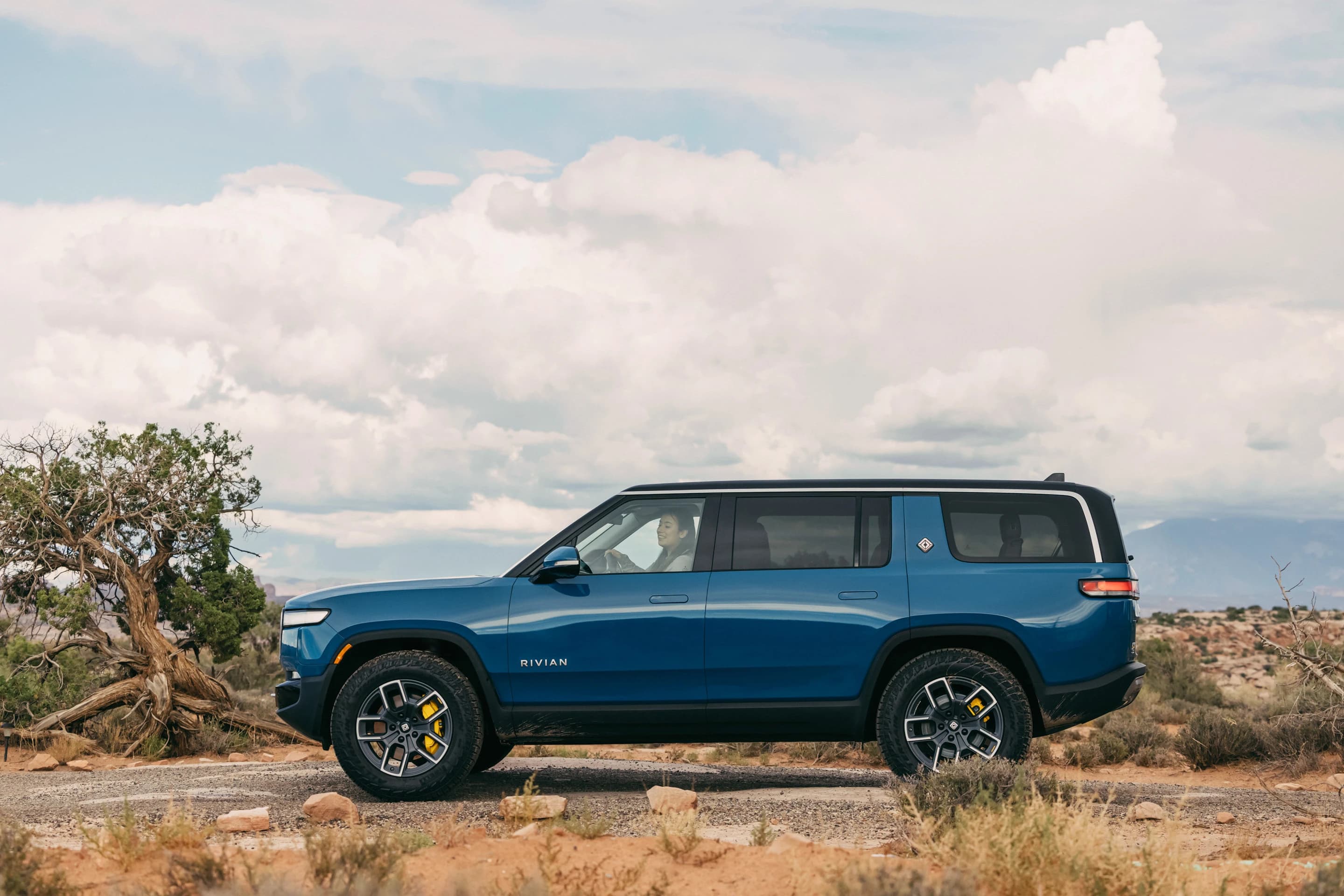 Rivian R1S Performance Dual-Motor AWD MP (GEN1)