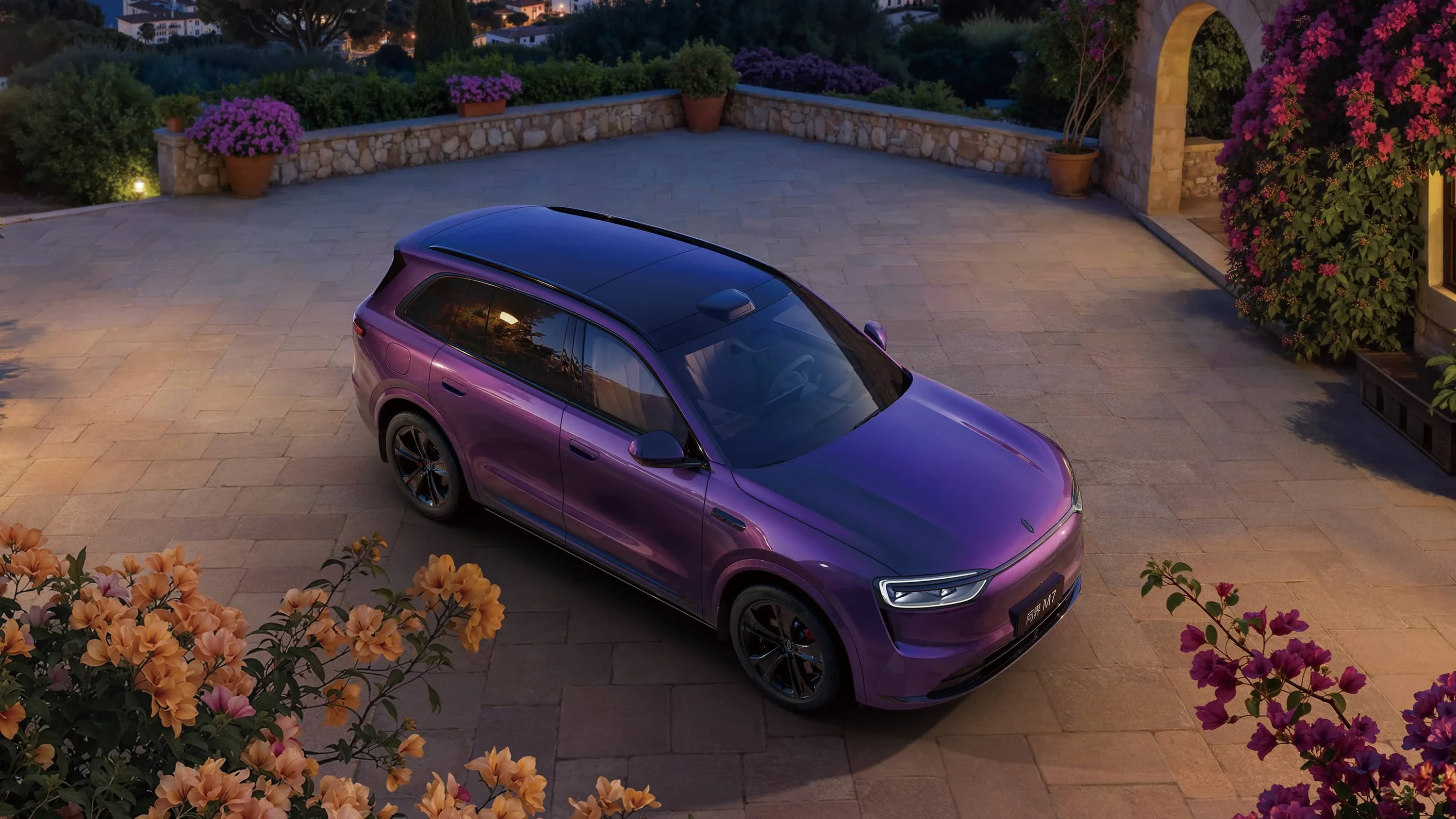 AITO M7 RWD exterior view