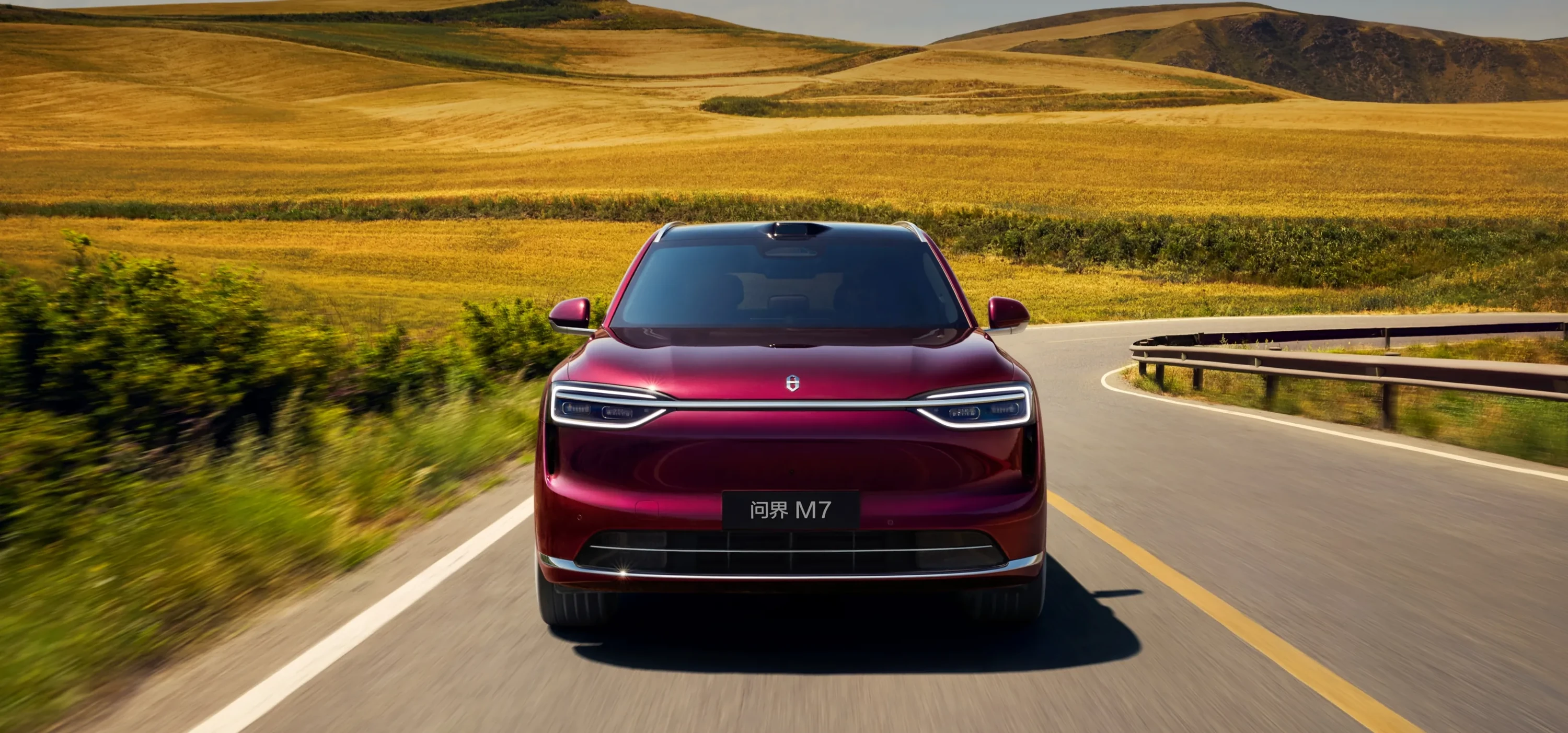 AITO M7 RWD exterior view