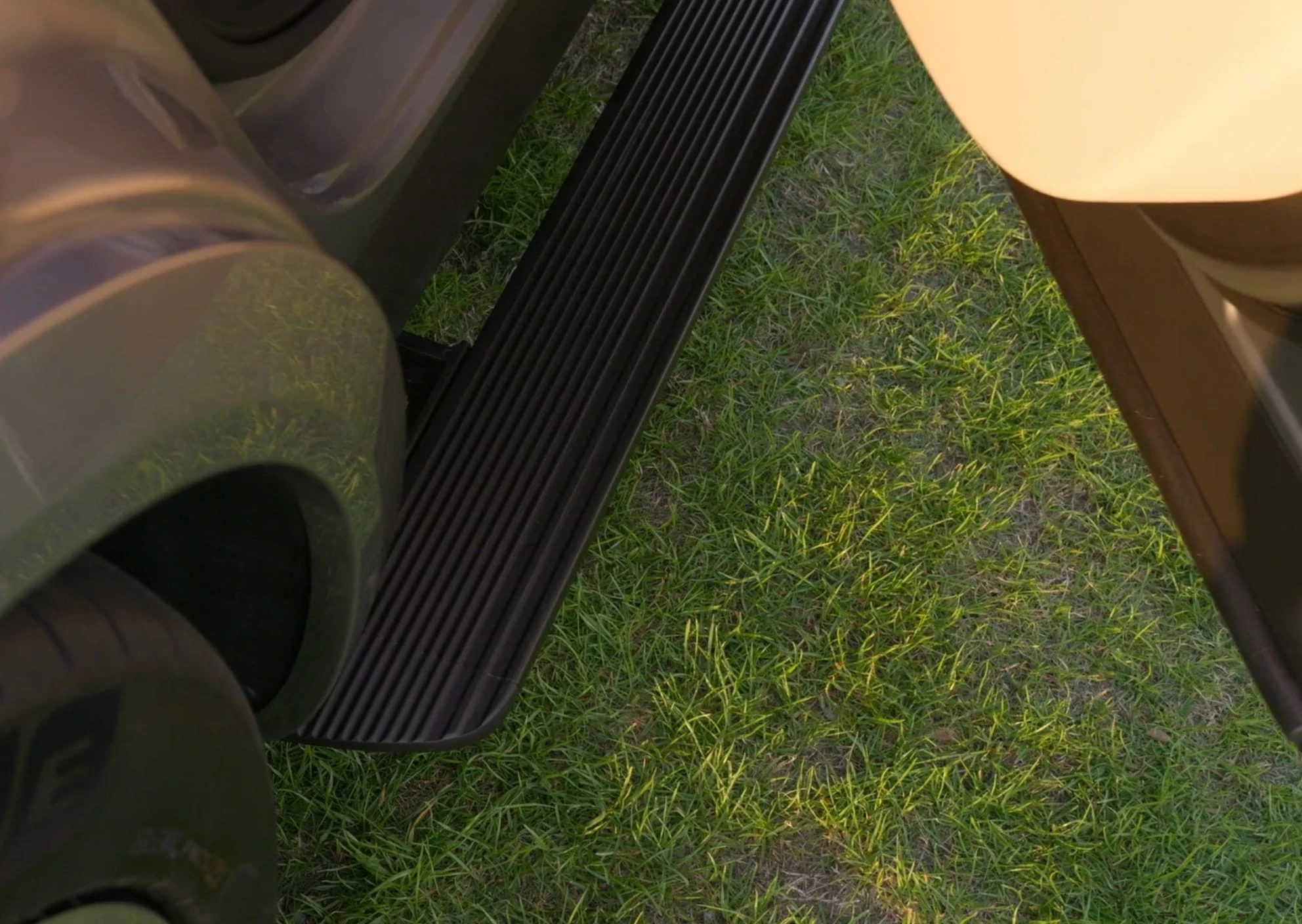 AITO M8 RWD details view