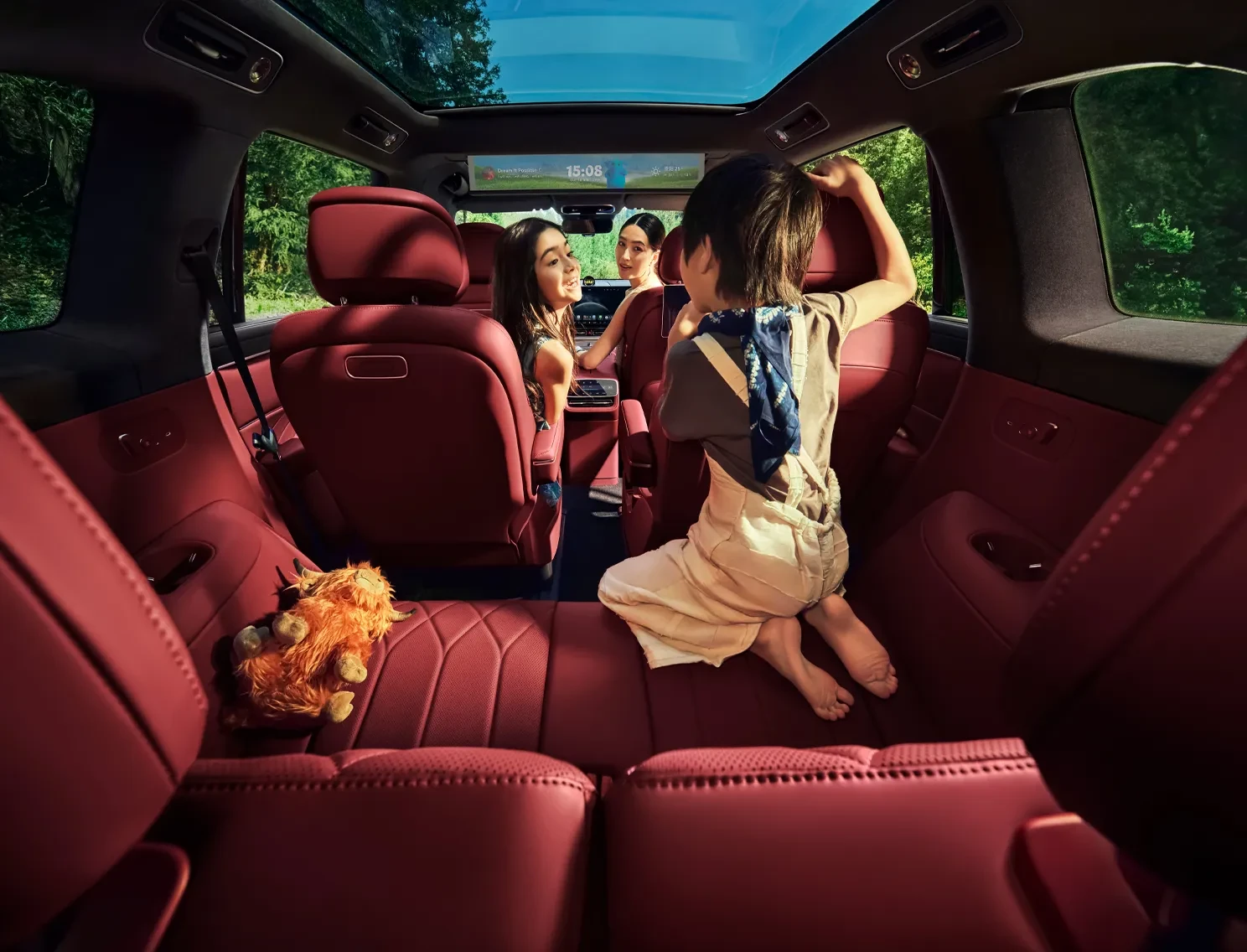 AITO M8 RWD interior view