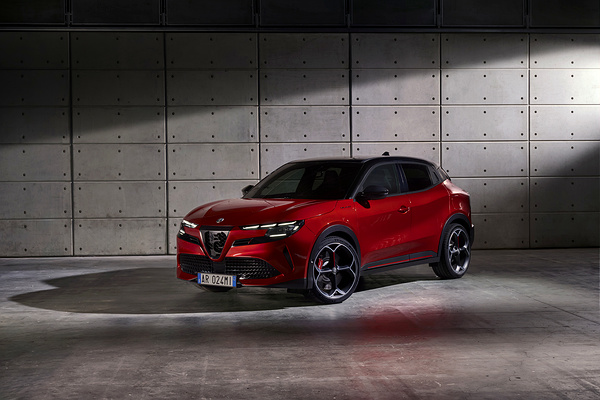 Alfa Romeo Junior electric crossover
