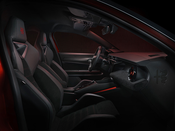 Alfa Romeo Junior Veloce interior view