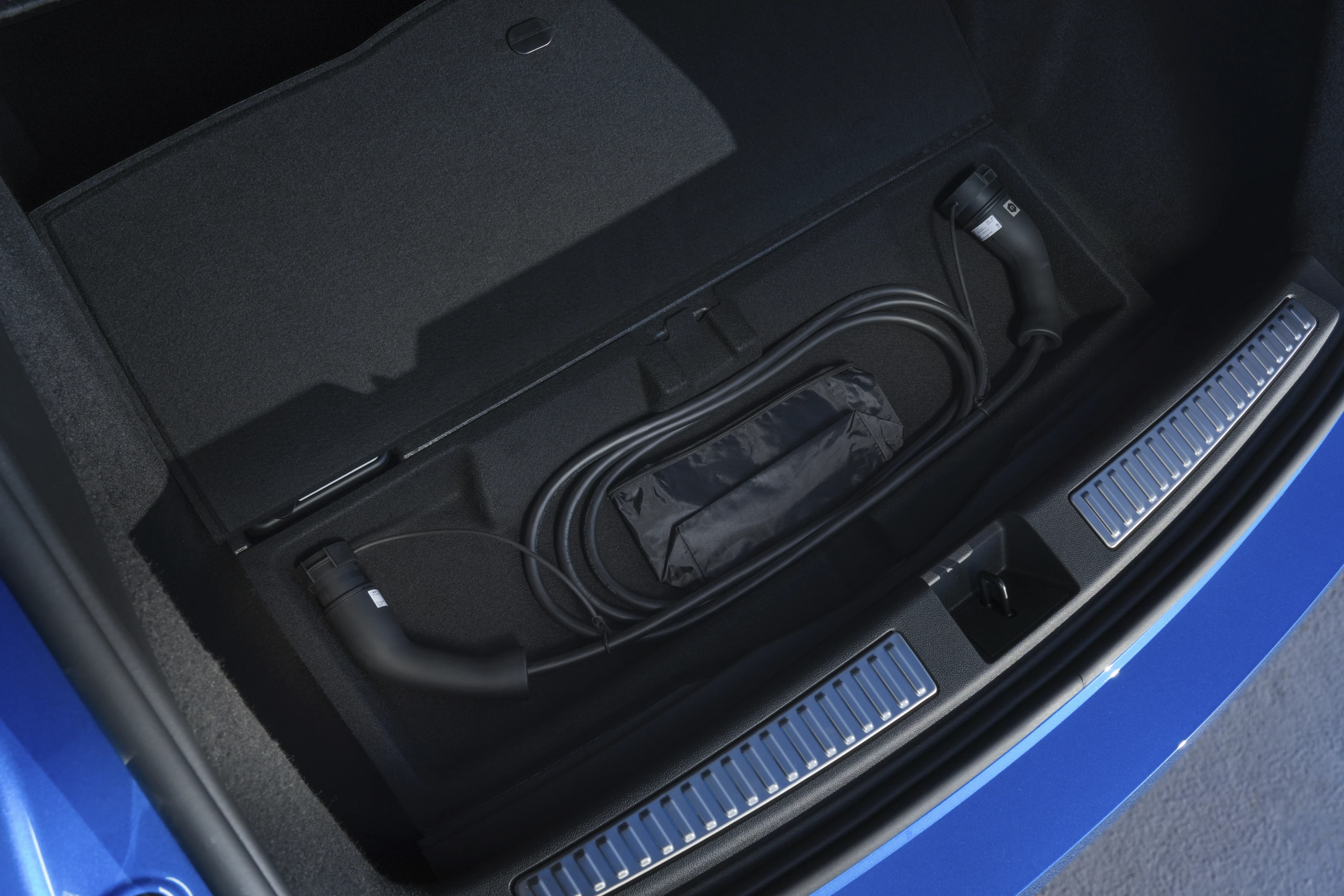 Alpine A390 GT trunk view