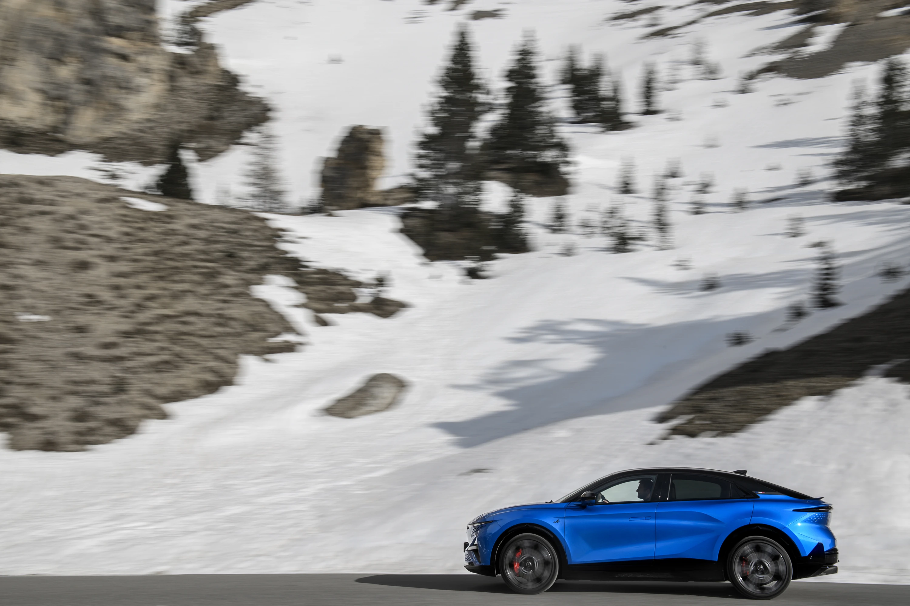 Alpine A390 GT exterior view