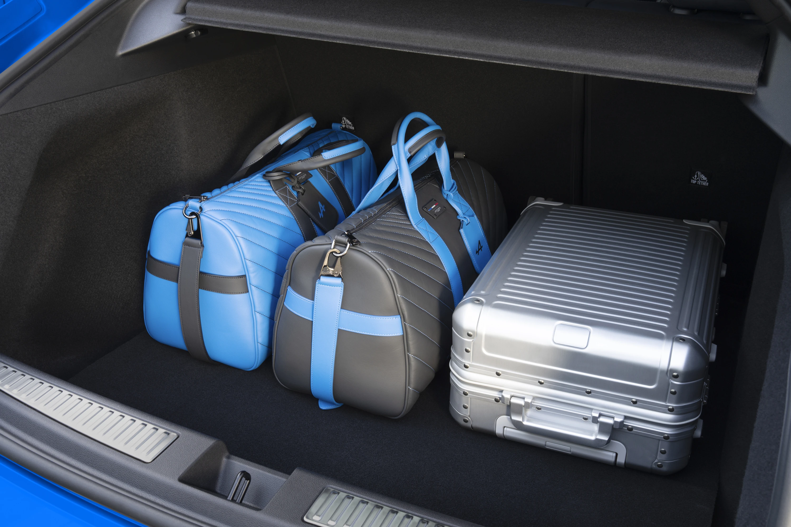 Alpine A390 GTS trunk view