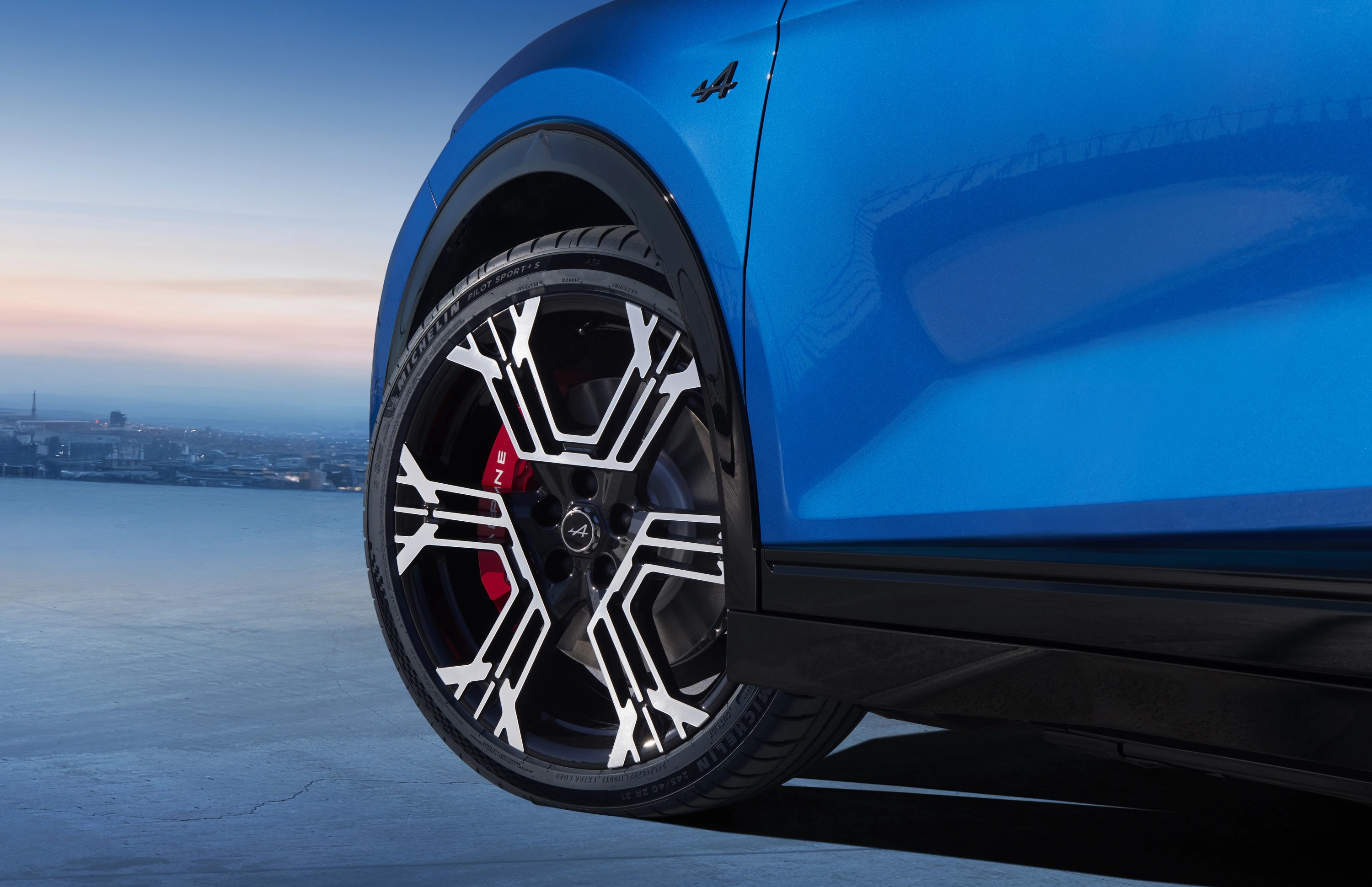 Alpine A390 GTS wheels view