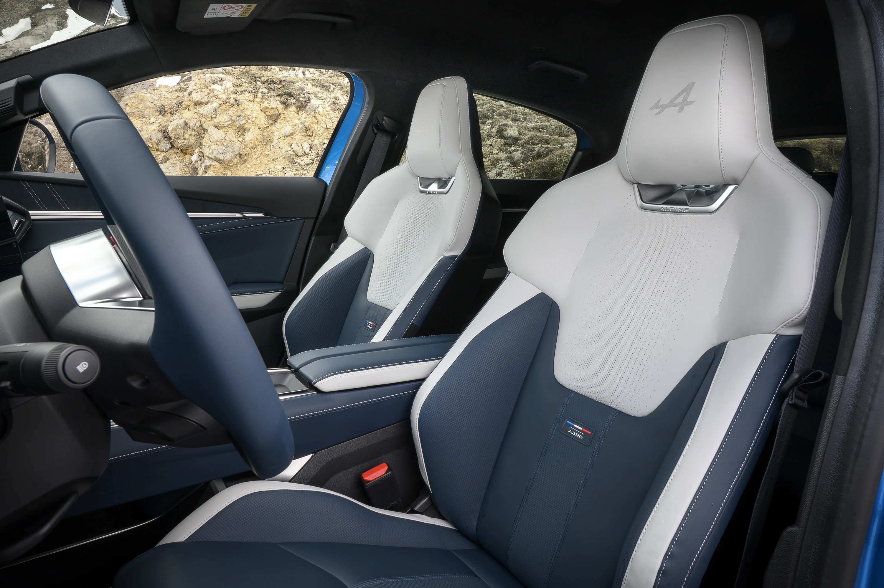 Alpine A390 GTS frontseats view