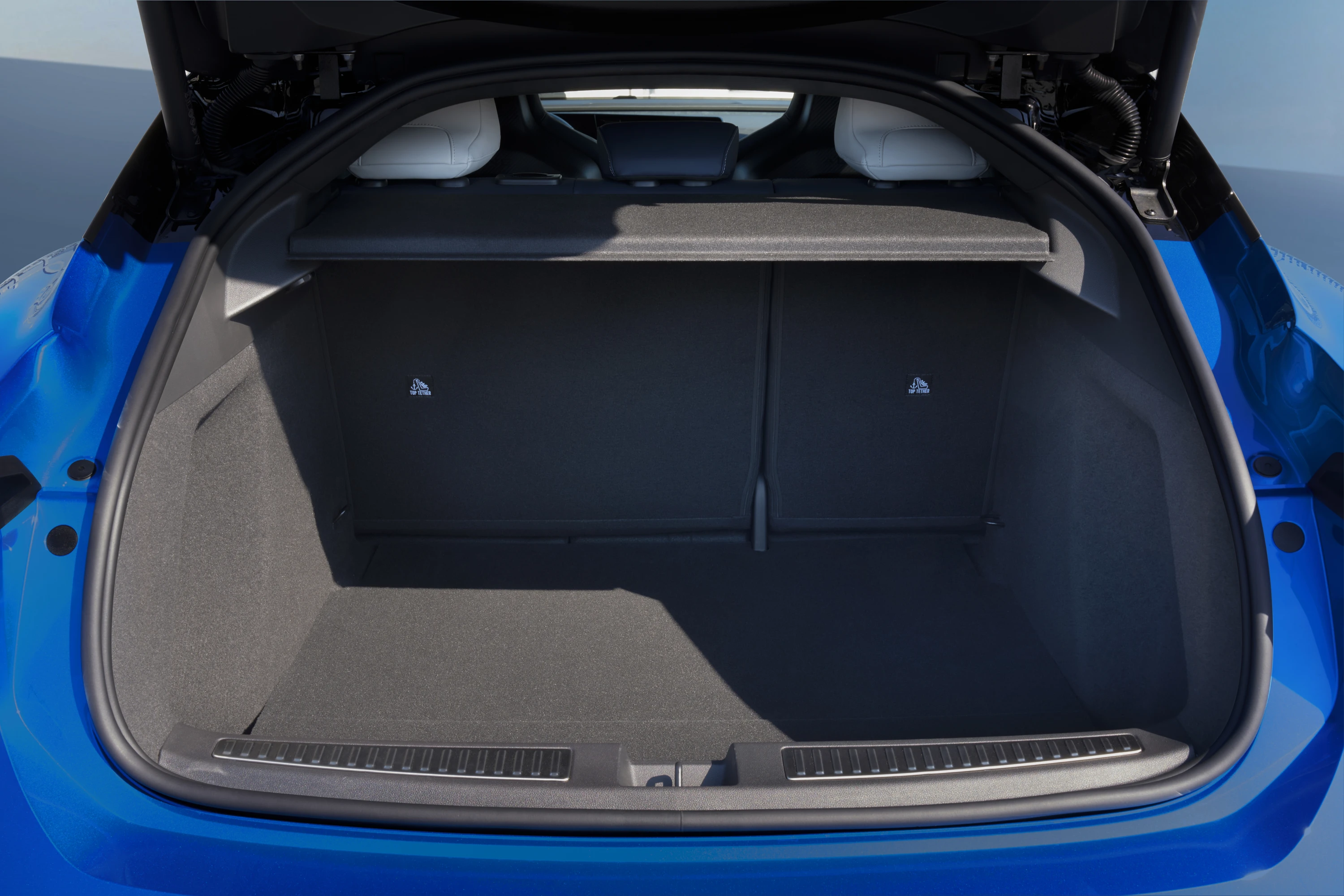 Alpine A390 GTS trunk view