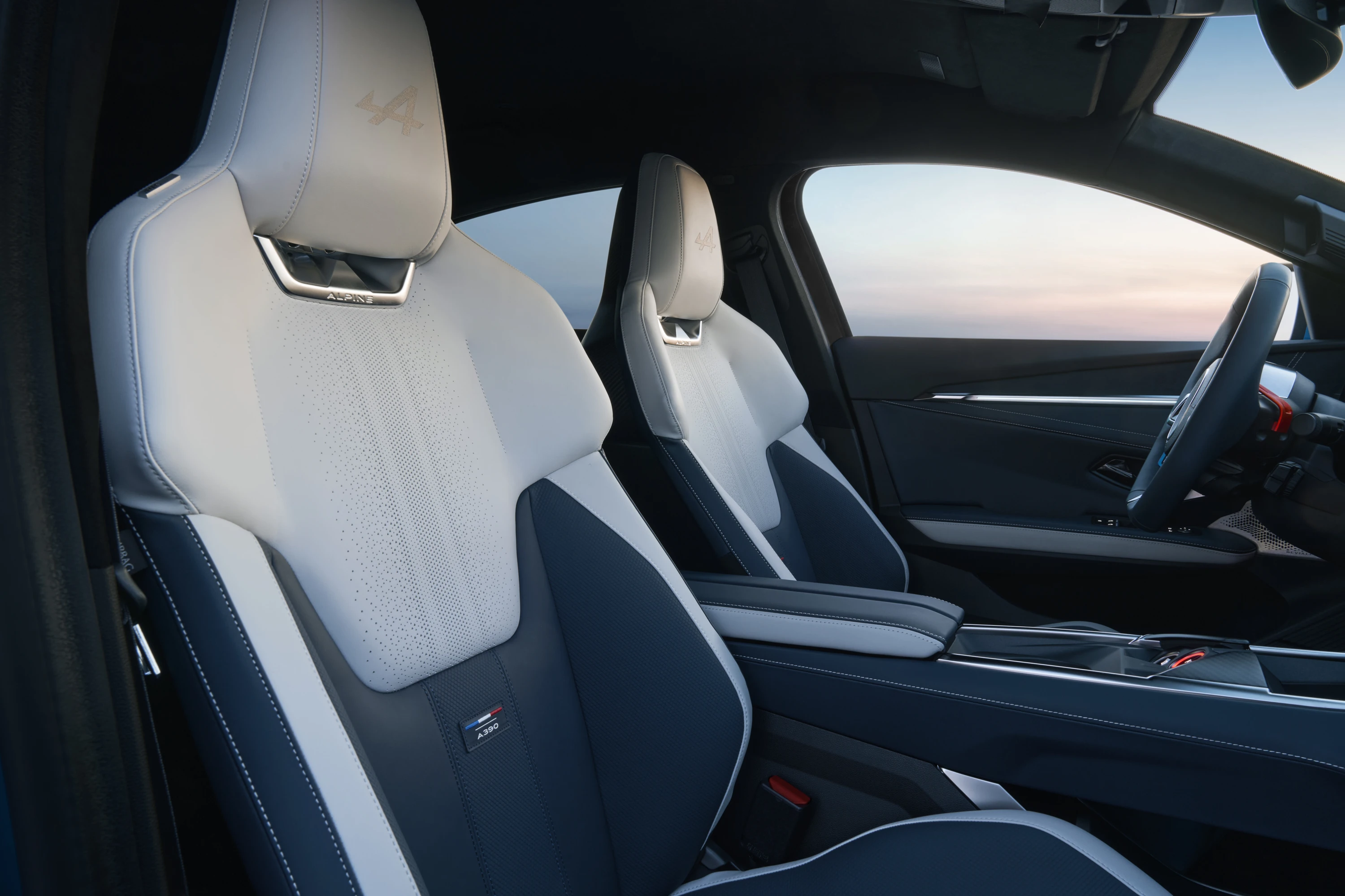 Alpine A390 GTS frontseats view