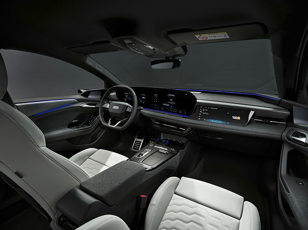 Audi A6 Avant e-tron performance interior view