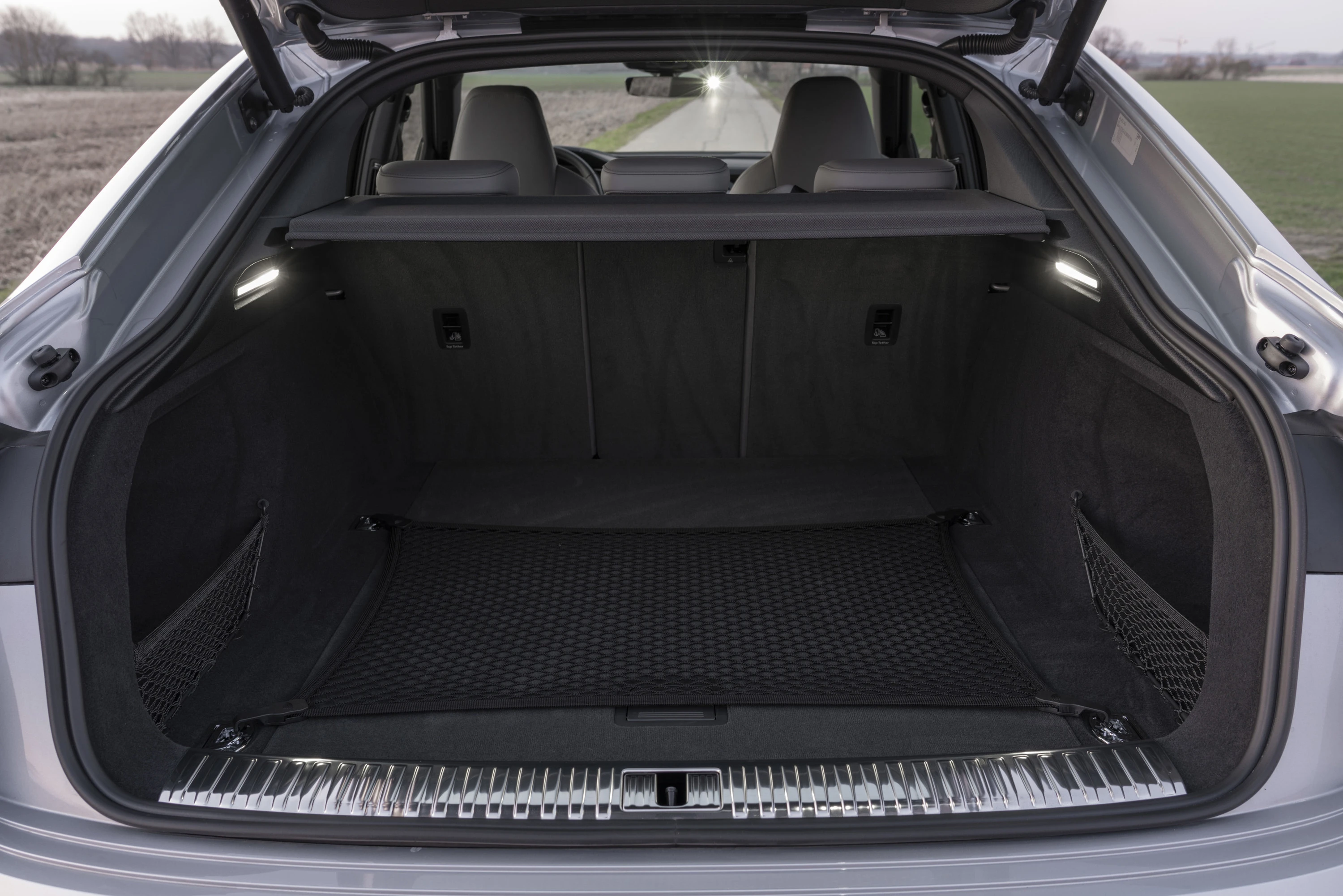 Audi e-tron 50 Sportback trunk view