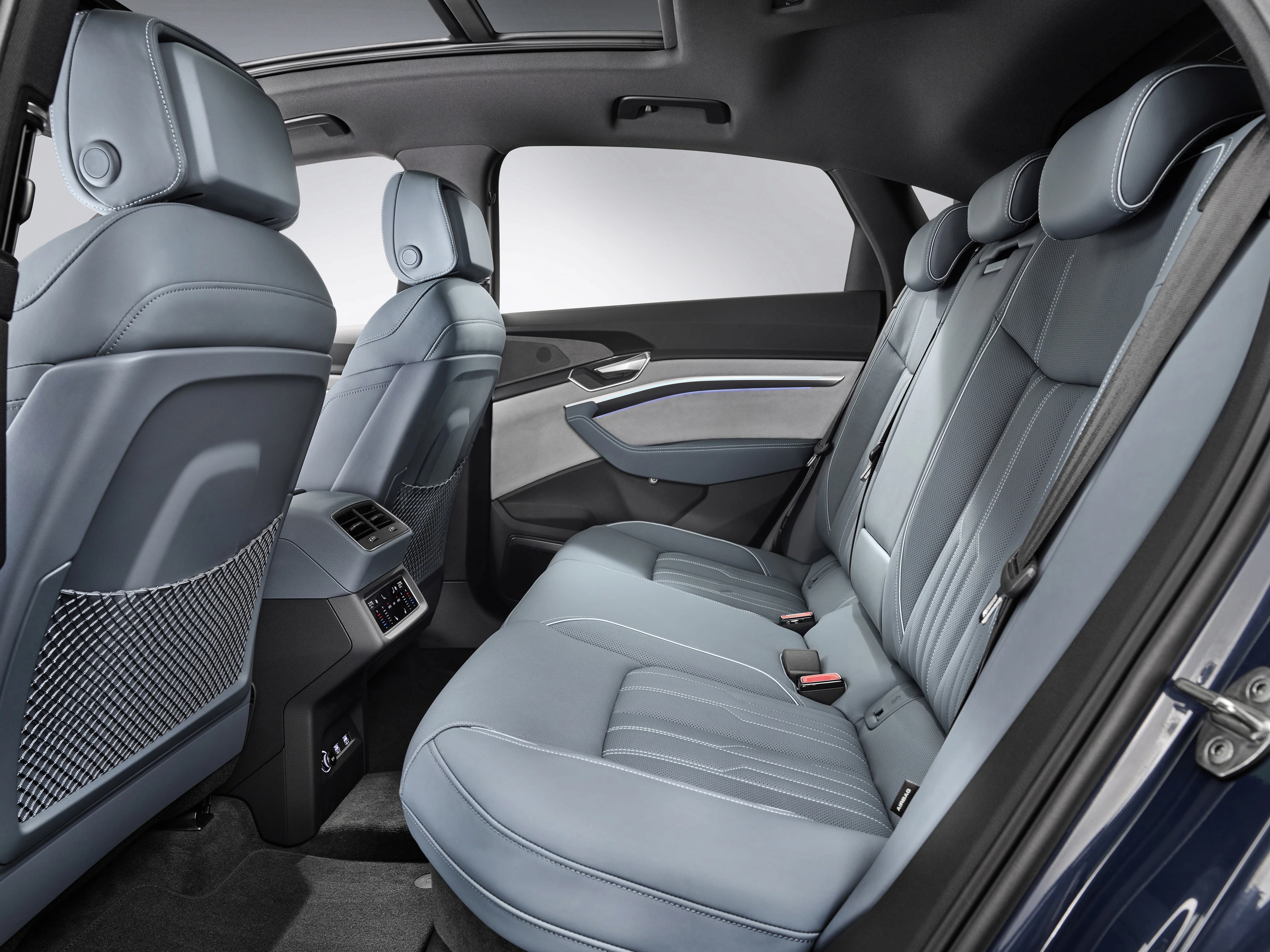 Audi e-tron 55 Sportback secondrowseats view