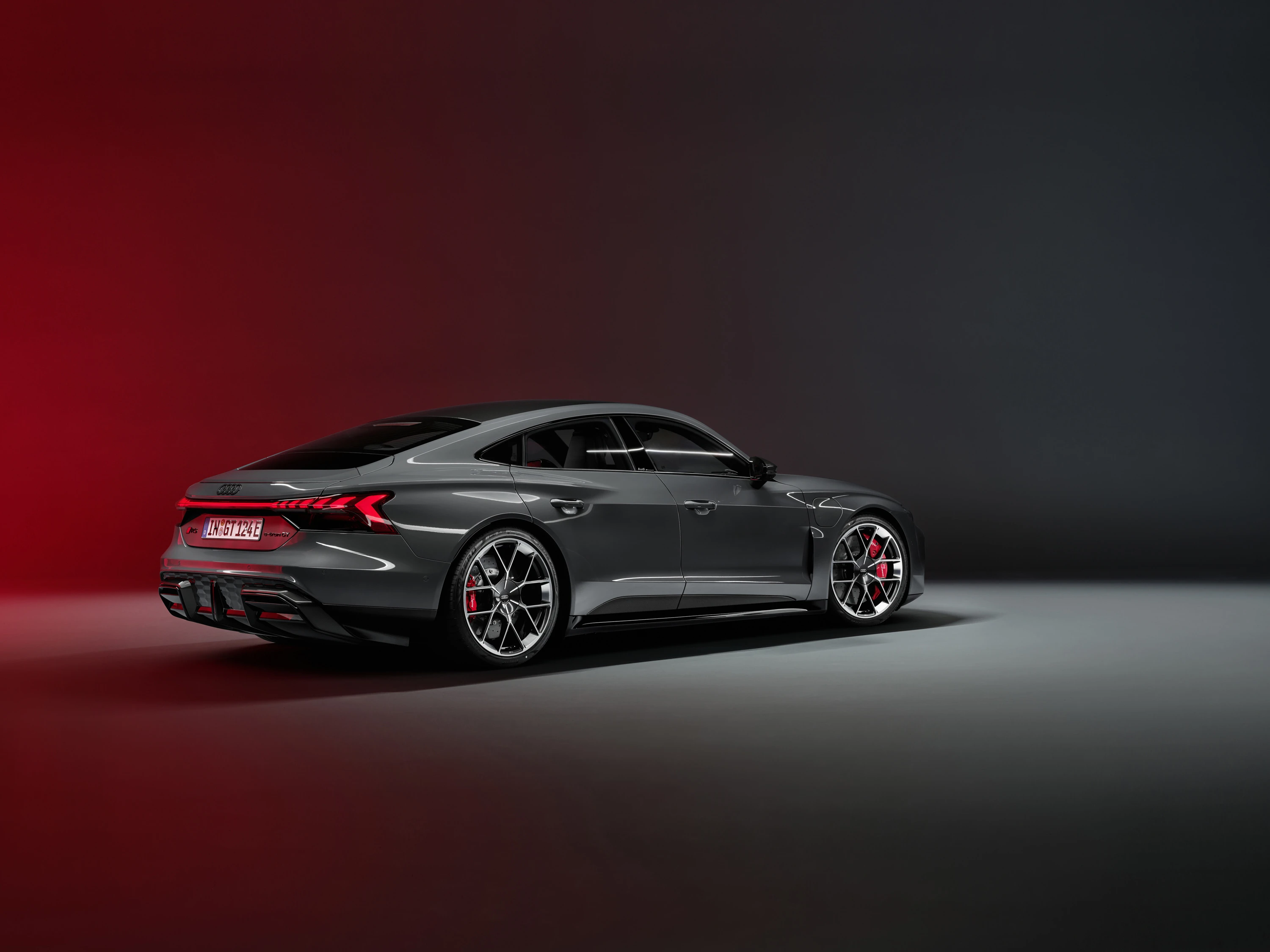 Audi RS e-tron GT exterior view