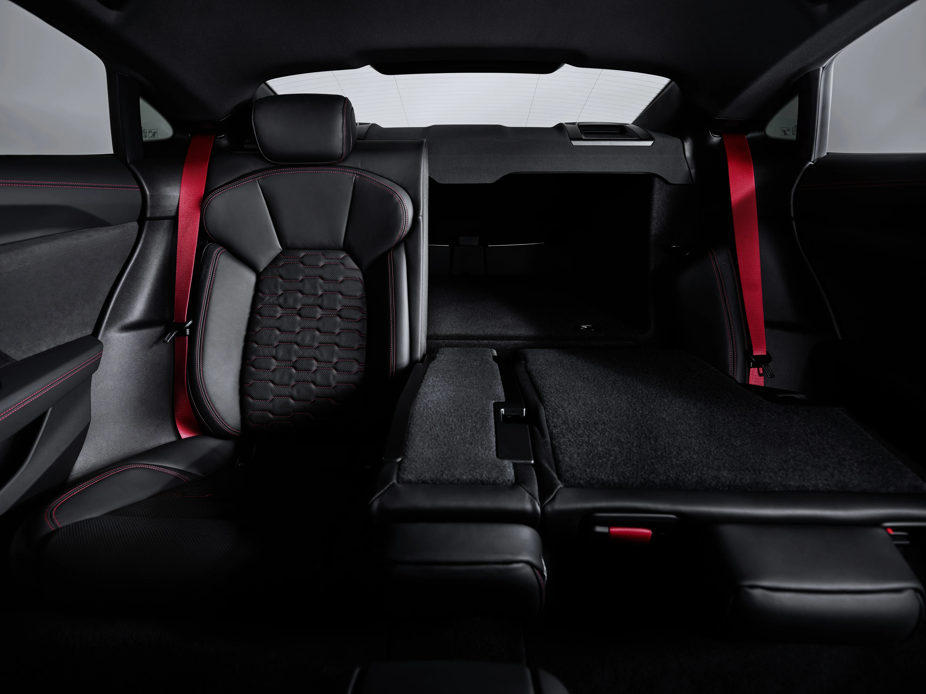 Audi RS e-tron GT trunk view