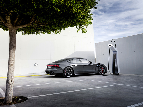 Audi RS e-tron GT charging view