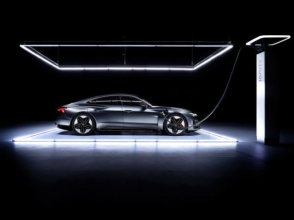 Audi RS e-tron GT charging view