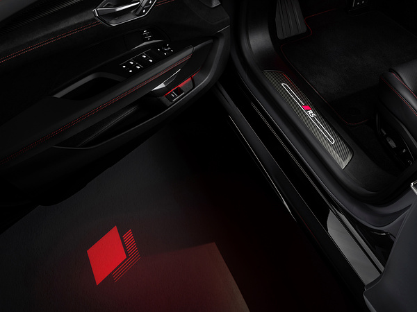 Audi RS e-tron GT details view