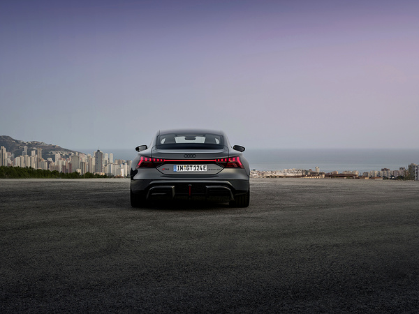 Audi RS e-tron GT exterior view