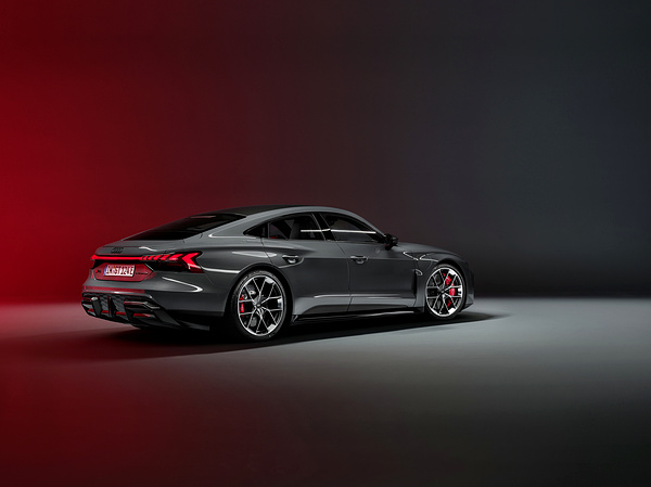 Audi RS e-tron GT exterior view