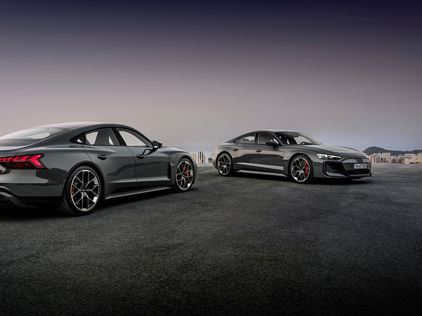 Audi RS e-tron GT exterior view