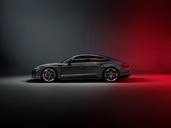 Audi RS e-tron GT exterior view