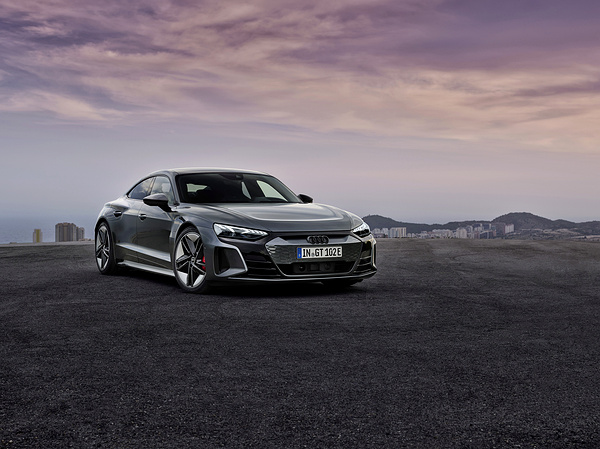 Audi RS e-tron GT (GEN1) electric sedan