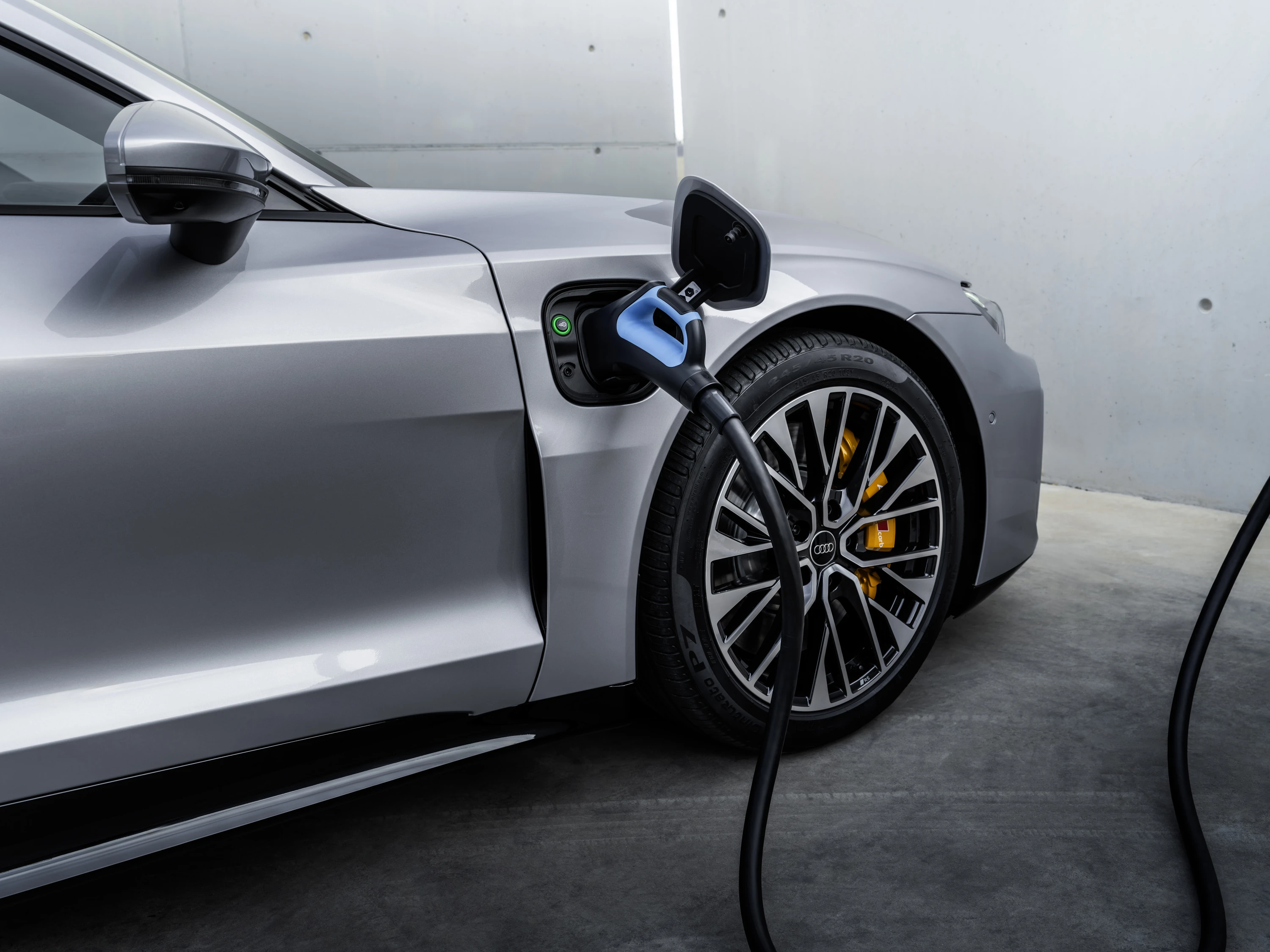 Audi S e-tron GT chargeport view