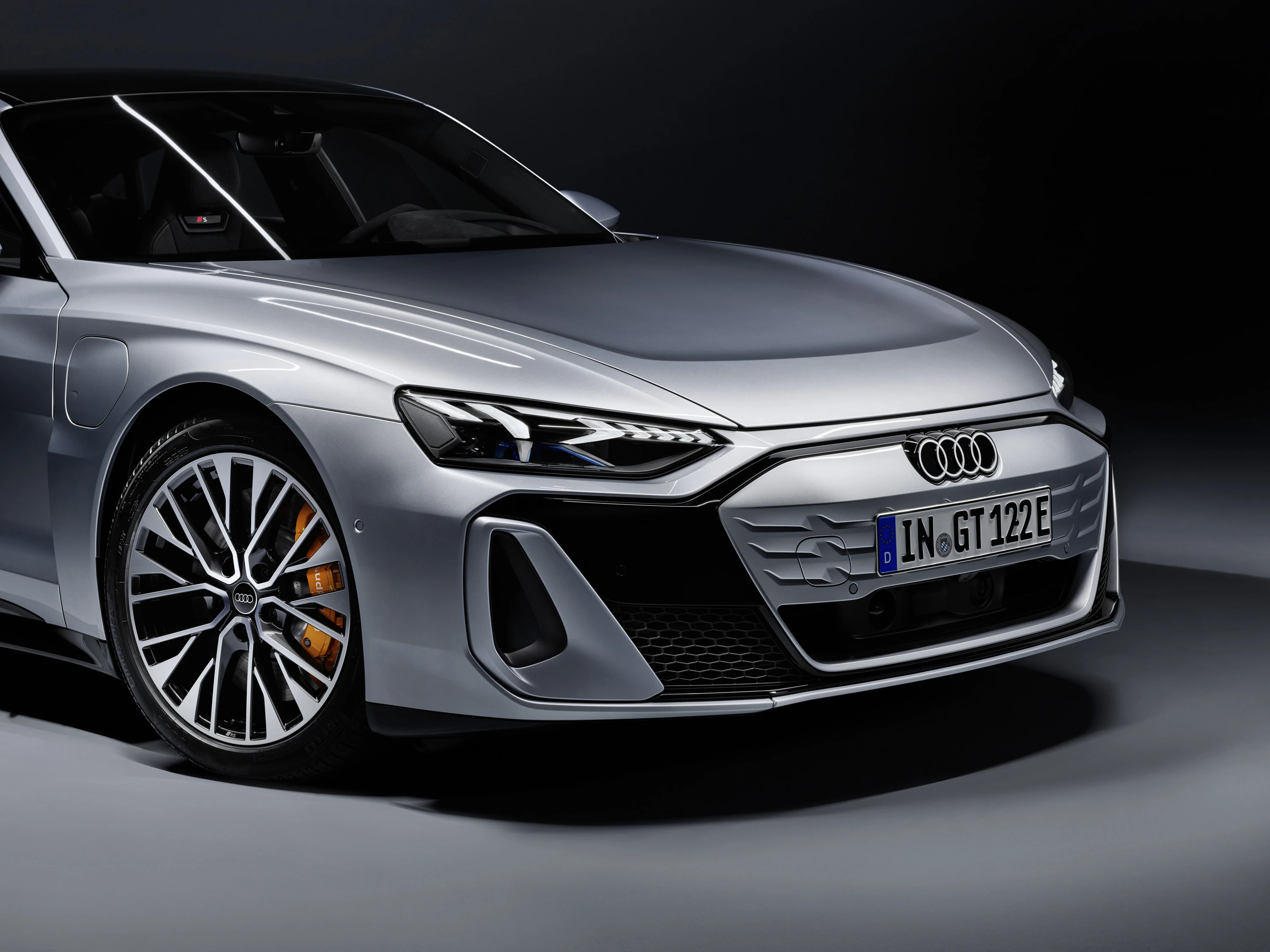 Audi S e-tron GT headlights view