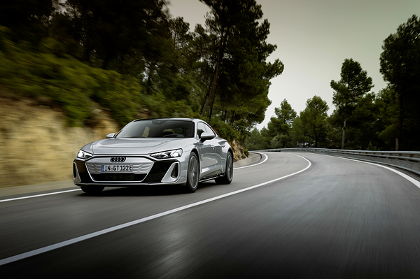 Audi S e-tron GT exterior view