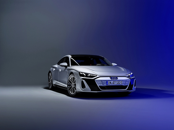 Audi S e-tron GT exterior view