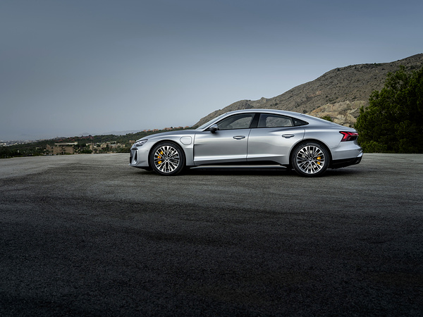Audi S e-tron GT exterior view