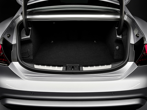 Audi S e-tron GT trunk view