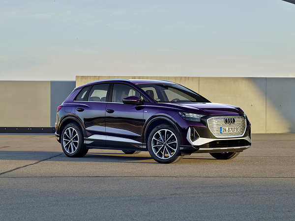 Audi Q4 35 e-tron exterior view