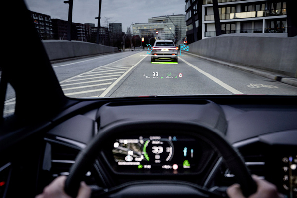 Audi Q4 35 e-tron technology view