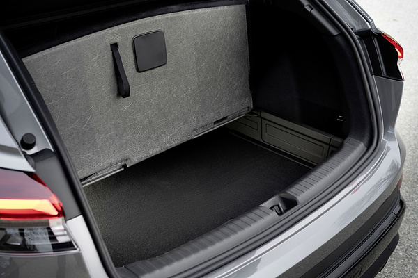 Audi Q4 35 e-tron trunk view