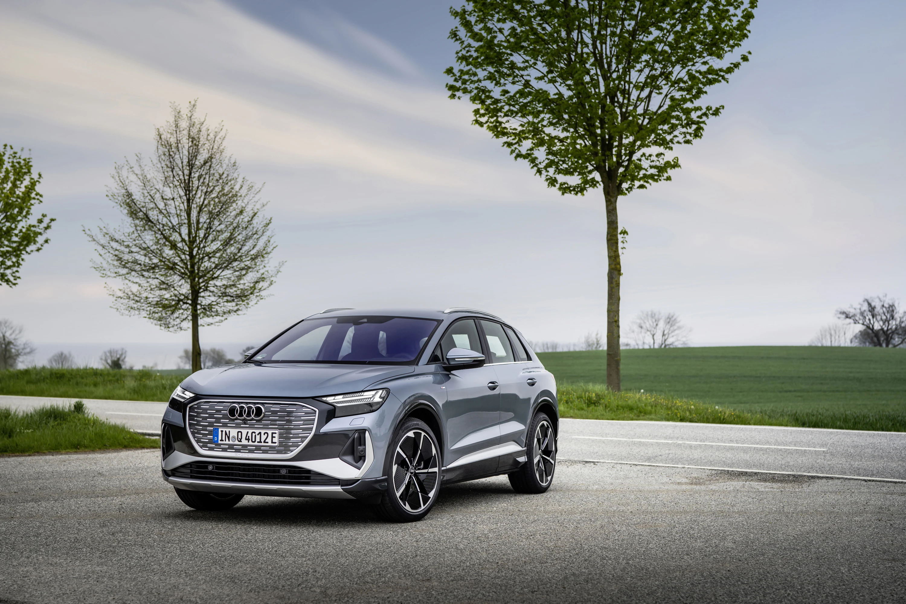 Audi Q4 40 e-tron exterior view