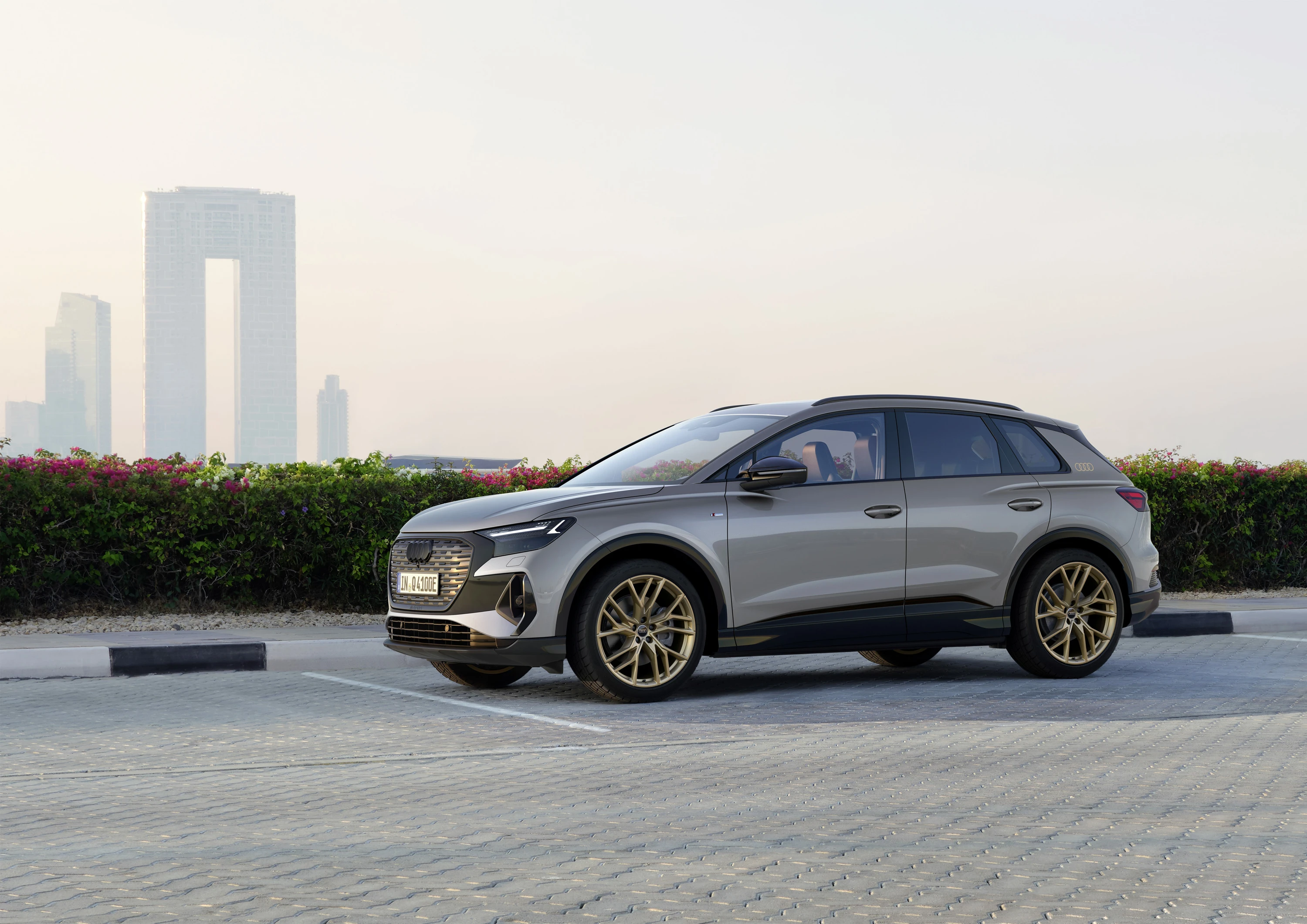Audi Q4 40 e-tron exterior view