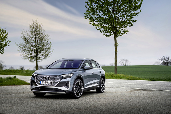 Audi Q4 40 e-tron exterior view
