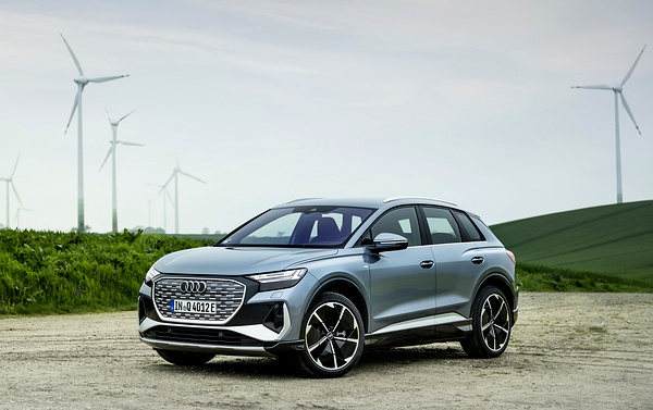 Audi Q4 40 e-tron exterior view