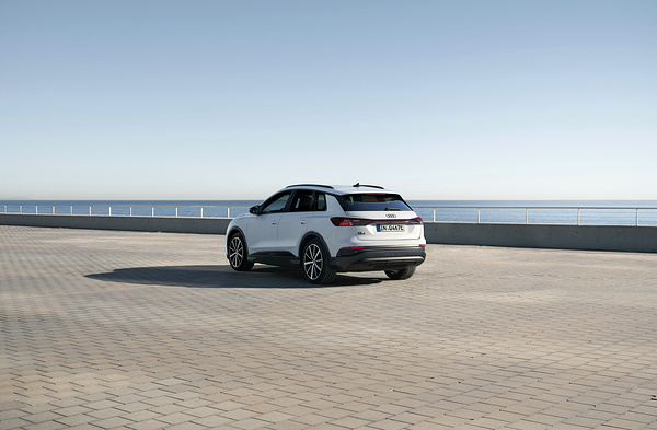 Audi Q4 40 e-tron exterior view