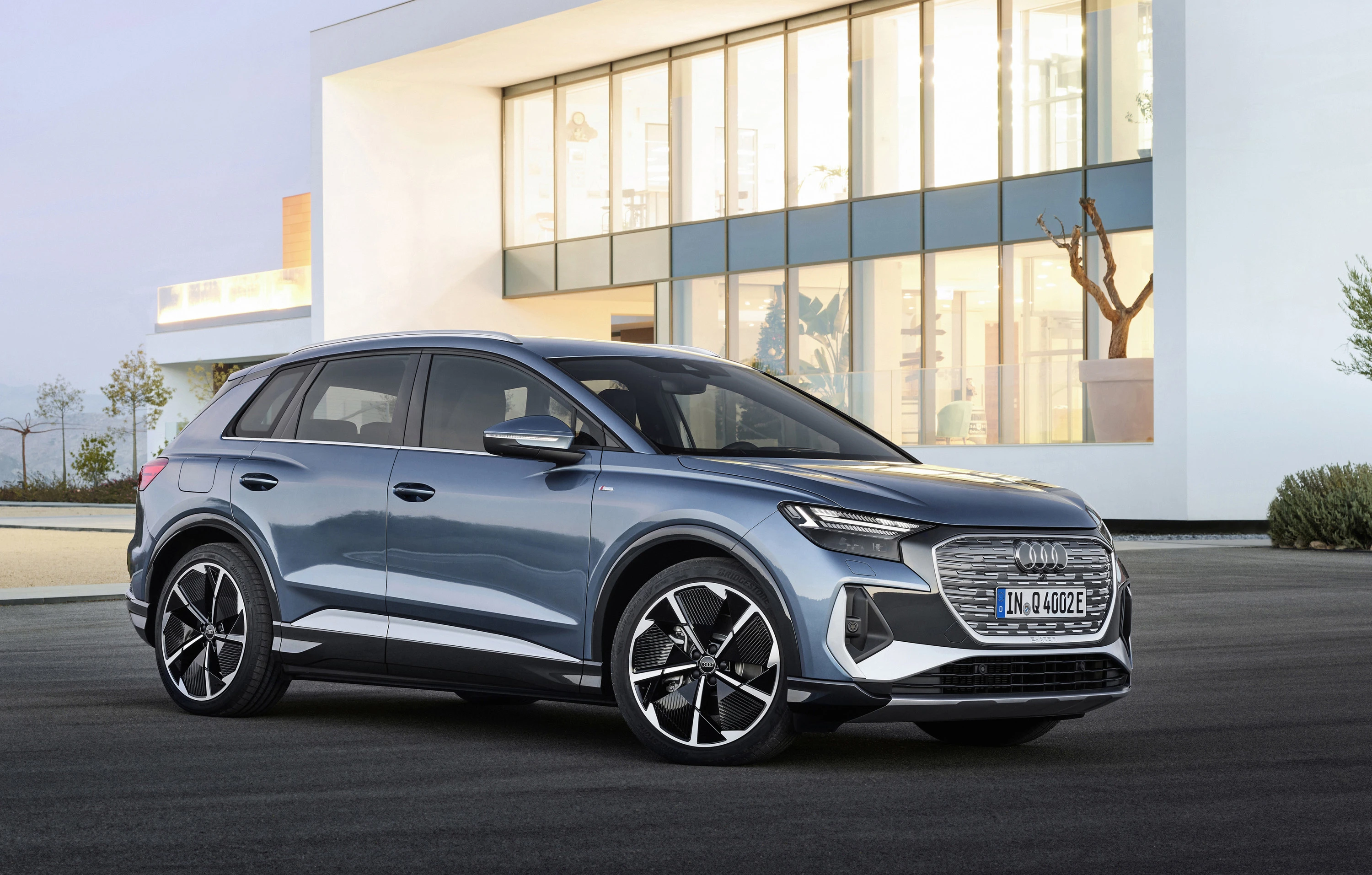 Audi Q4 45 e-tron exterior view
